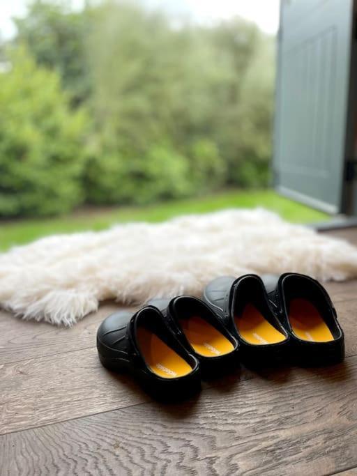 Romantic Retreat - Luxury Shepherds Hut + Hot Tub! Camborne Esterno foto